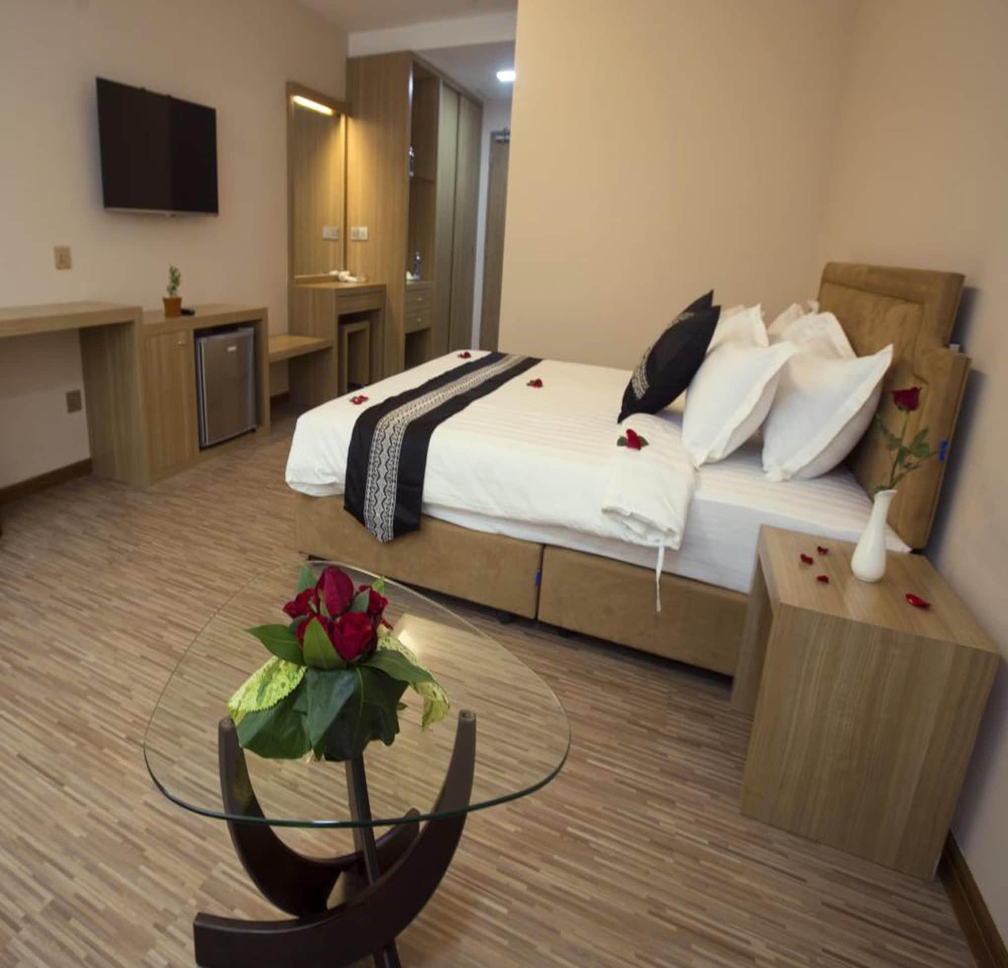 Elegant Hotel Pyi Thar Yar Yangon Eksteriør bilde