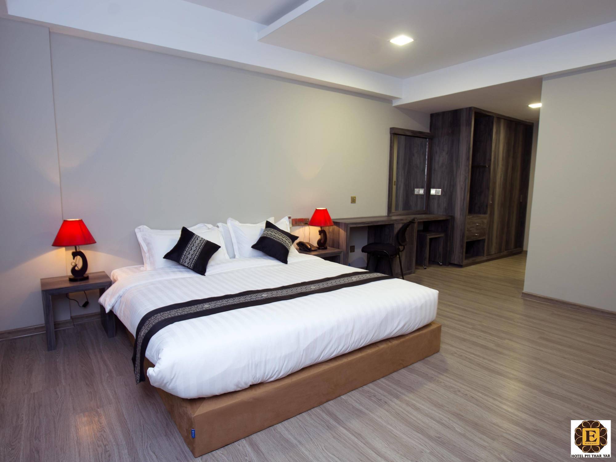 Elegant Hotel Pyi Thar Yar Yangon Eksteriør bilde