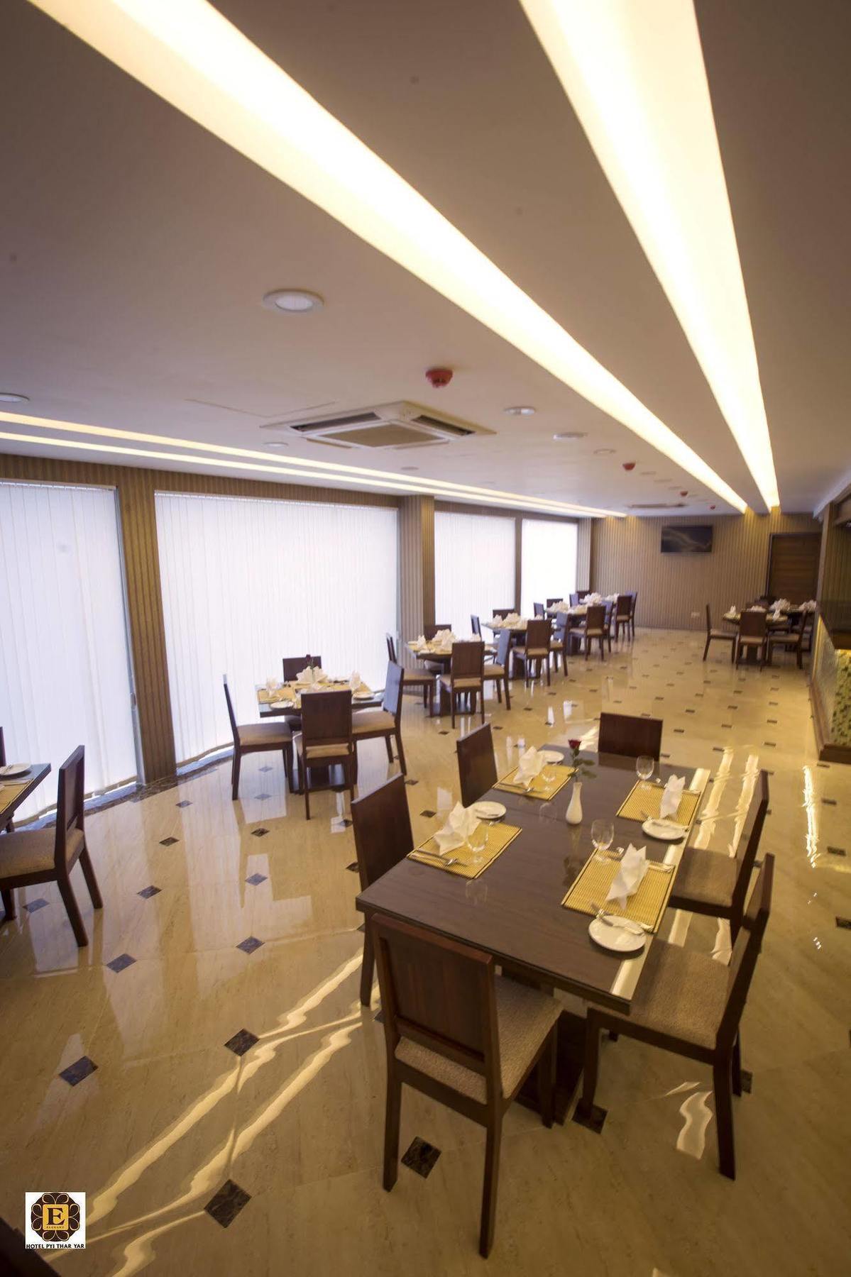 Elegant Hotel Pyi Thar Yar Yangon Eksteriør bilde