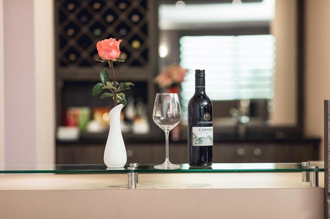 Elegant Hotel Pyi Thar Yar Yangon Eksteriør bilde